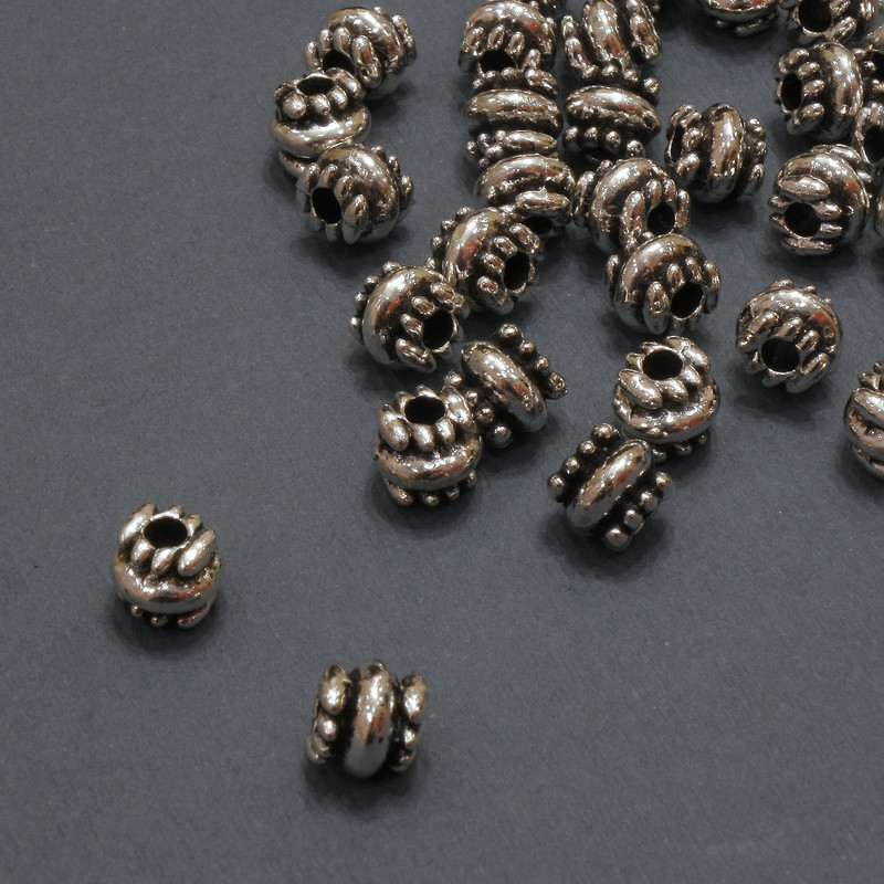 Zubehör – Perlen-Einsätze, Innen Ø 2,2 mm (+ -), Ø 6,5×6 mm (+ -), silberfarbener Metall, Verpackung 20 g, 32 Stück (+ -)