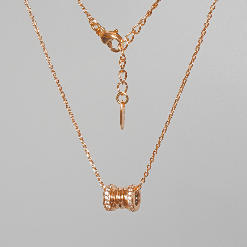 Kette Xuping mit Anhänger aus weißen Strasssteinen, Durchmesser 9 × 7 mm, Länge 40–45 cm, Dicke 1 mm
