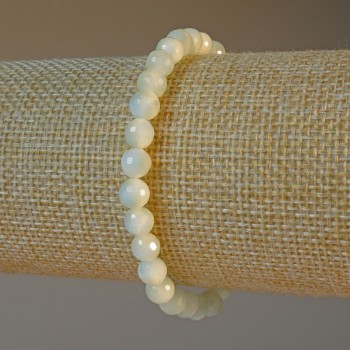 Armband aus Angelit, Naturstein, facettierte Kugeln, Durchmesser ca. 6 mm, Länge ca. 18 cm – Stretch