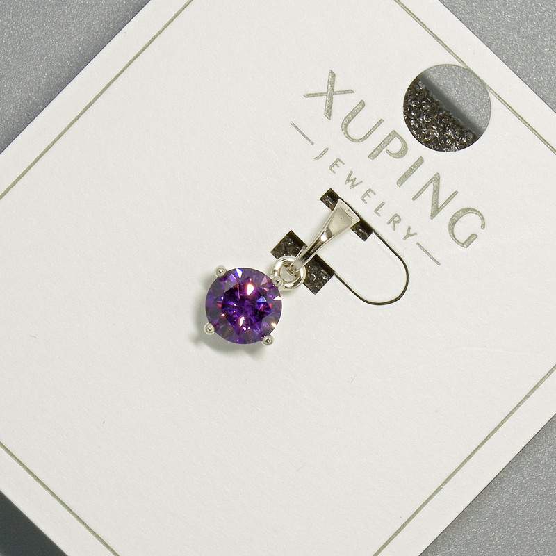 Xuping-Anhänger mit violettem Kristall, Durchmesser ca. 6 mm, Länge ca. 15 mm, Rhodiobeschichtung
