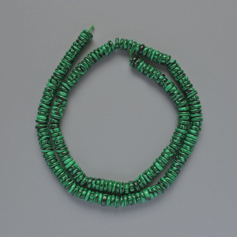 Malachit-Perlen (gepresst), glatte Rondellen, Durchmesser 6×2 mm, Länge 39 cm ±, auf Schnur