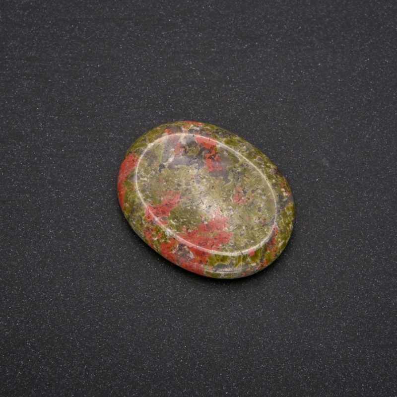 Massage-Schaber für das Gesicht aus natürlichem Stein Unakit-Jaspis 45,5 × 35,5 mm