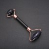 Rollmassagegerät aus Aventurin – Nacht Kaïra, blauer Sand, Länge 14,5 cm, kupferfarbene Metallteile