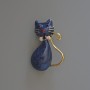 Brosche-Anhänger 'Kätzchen' Blaue Perlmutt-Emaille mit Strasssteinen, goldfarbenes Metall 25 × 39 mm
