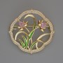 Brosche Blumen rosa Kristalle, weiße Strasssteine, grüne Emaille 38×38 mm, goldfarbenes Metall