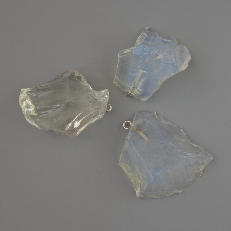 Anhänger aus unbehandeltem Mondstein, Durchmesser 30 × 21 mm bis 38 × 32 mm, assortiert