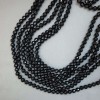 Perlen aus tschechischem Kristall auf Schnur, schwarze matte facettierte Kugeln, Durchmesser ca. 8 mm, Länge ca. 50–51 cm