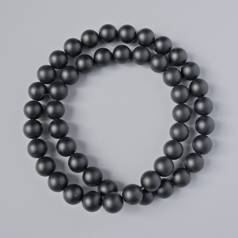 Schungit-Perlen (künstlich) glatte Kugeln, Durchmesser ca. 8 mm, Länge ca. 39 cm, auf Nylonfaden