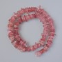 Erdbeerquarz-Chipsperlen aus Naturstein, Größe 10×3 mm, Länge ca. 39 cm, auf Schnur