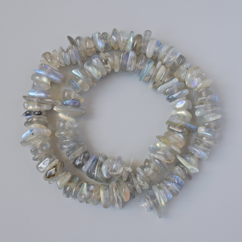 Perlen aus Labradorit, Körnchen, Durchmesser 10×3 mm, Länge ca. 39 cm auf einer Schnur