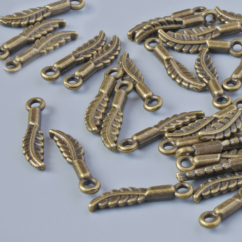Anhänger „Feder“, bronzefarbenes Metall, Abmessungen 16 × 3,5 mm, Lochdurchmesser 1,4 mm, Verpackung 33 Stück ±