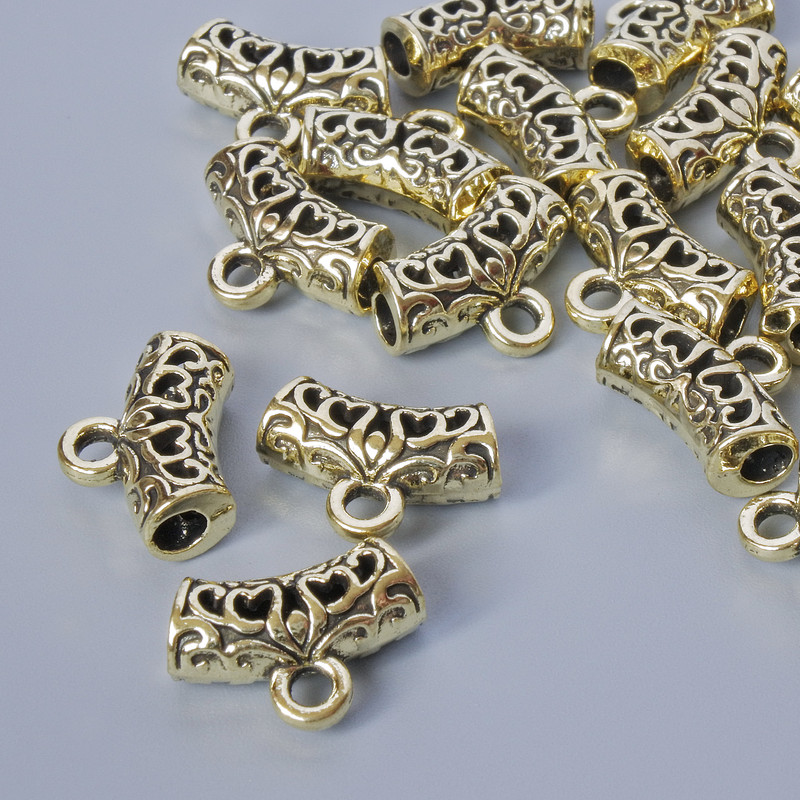 Hellgoldfarbener Bail-Halter, Maße 13,5×5 mm, Lochdurchmesser 2–2,7 mm, Länge 9 mm, Verpackung 19 Stück ± 20 g ± hellgoldfarbener Metallton