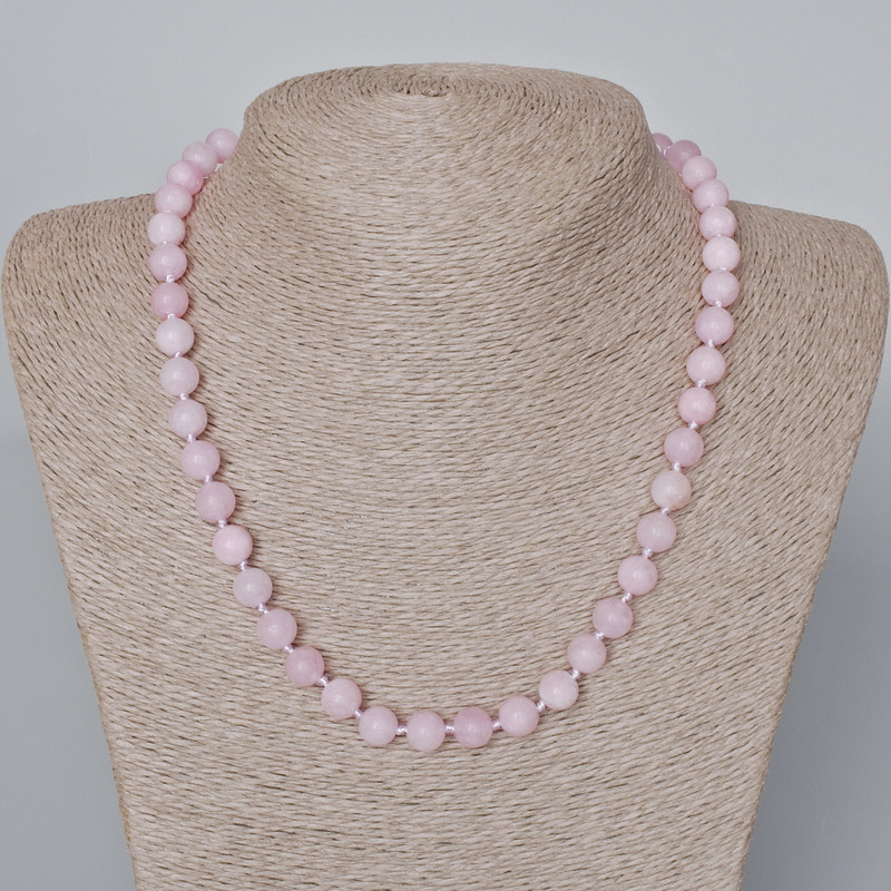 Kunzit-Kette (künstlich) facettierte Kugeln, Durchmesser 8 mm, Länge 45–48 cm ±