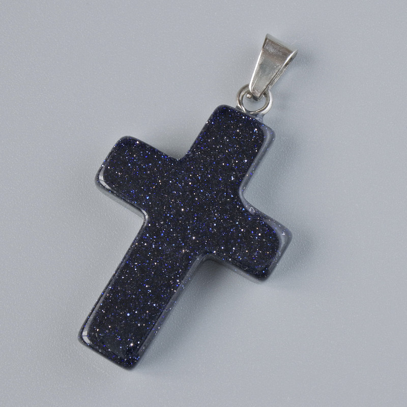 Kreuzanhänger aus Aventurin Nacht Kaïra (synthetischer Stein), Durchmesser 25×18 mm, Länge 34 mm