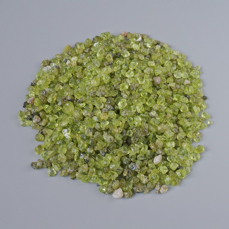 Chrysolith Steinchen ohne Loch, Naturstein, Durchmesser 4 mm ±, Verpackung 100 g