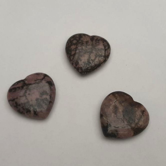 Souvenirstein Rhodonit in Herzform 30x30x9,5 mm