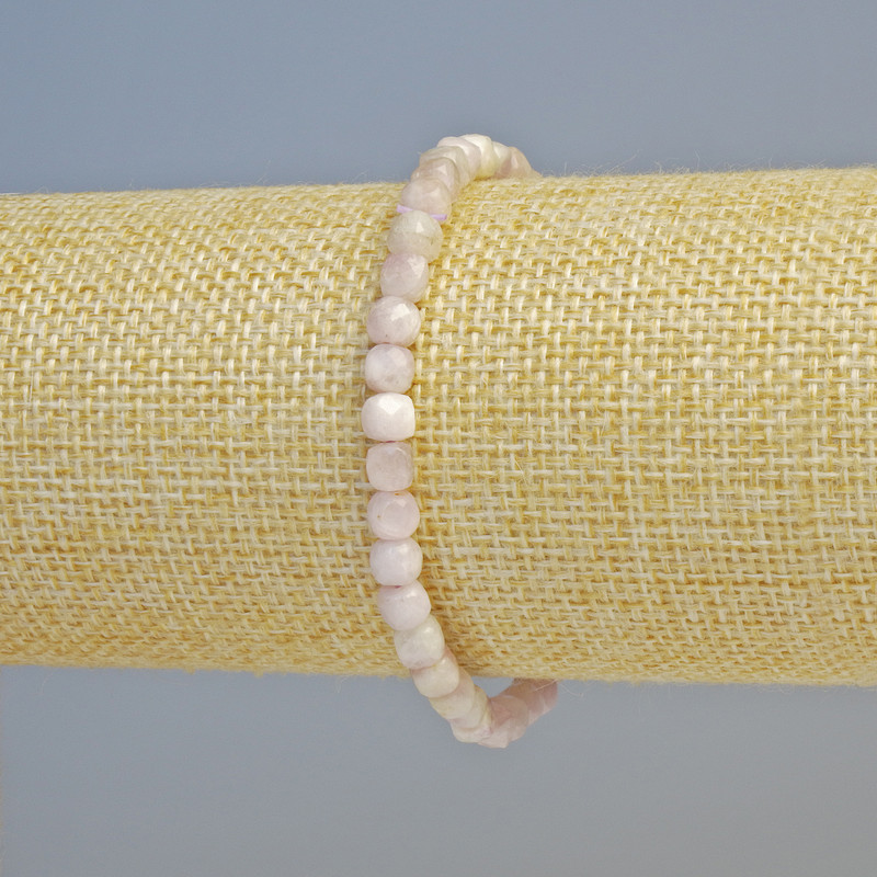 Armband aus natürlichem Kunzit, facettierte Würfel, Durchmesser ca. 4–5 mm, Stretcharmband, Länge ca. 18 cm