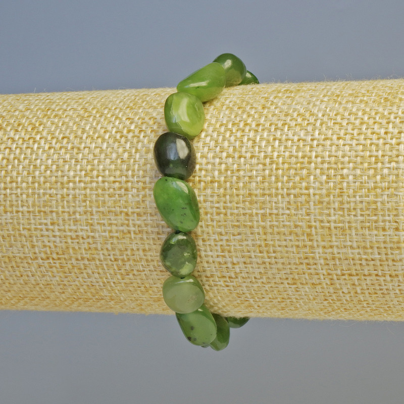 Armband aus kanadischem Jadeit, natürlicher Stein, getrommelte Perlen, Durchmesser 9×12 mm ± (Elastik), Länge 18 cm+