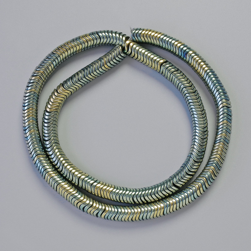 Hämatit Rondellperlen – Wellenform, Farbe Schwarzgold-Chamäleon, Durchmesser 6×1 mm, Länge ca. 42 cm, Strang