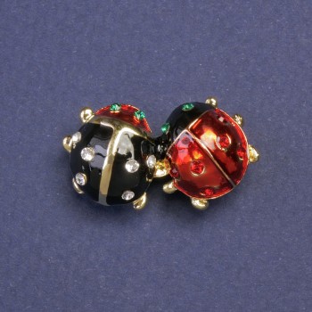 Brosche Marienkäfer – schwarze und rote Emaille, goldfarbiges Metall 15×28 mm+
