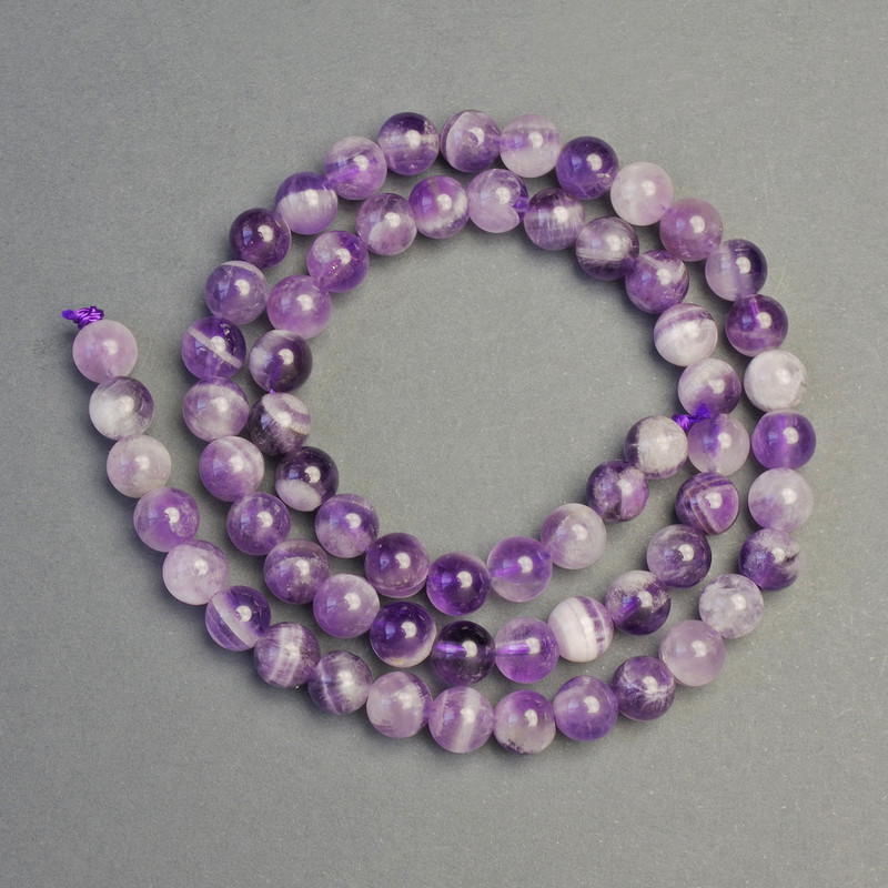 Amethyst-Chevron-Perlen auf Schnur, Naturstein, glatte Kugeln, Durchmesser 6 mm, Länge ca. 39 cm