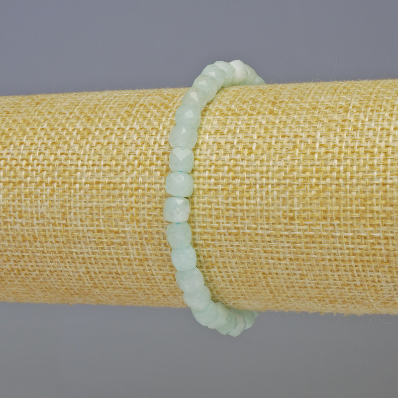 Angelit-Armband, facettierte Würfel 5x5 mm, Länge ca. 18 cm, Elastikband