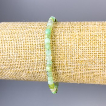 Armband aus Chrysopras, facettierte Würfel, Durchmesser 4×4 mm, Länge ca. 18 cm, Stretcharmband