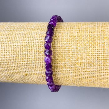 Sugilit facettiertes Würfelarmband, Durchmesser 5×5 mm, Länge 18 cm, Elastikarmband