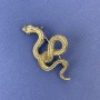 Brosche/Anhänger Schlange, bronzefarben glänzend, mit grünen Strasssteinen, goldfarbenes Metall, 30×55 mm (+)