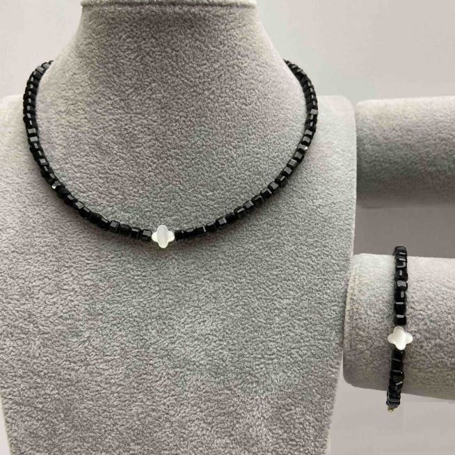 Set aus Choker und Armband mit Turmalin – facettierte Würfel, ca. 4×4 mm, Perlmutt-Einlage, Länge 35–40 cm, mit Verschluss