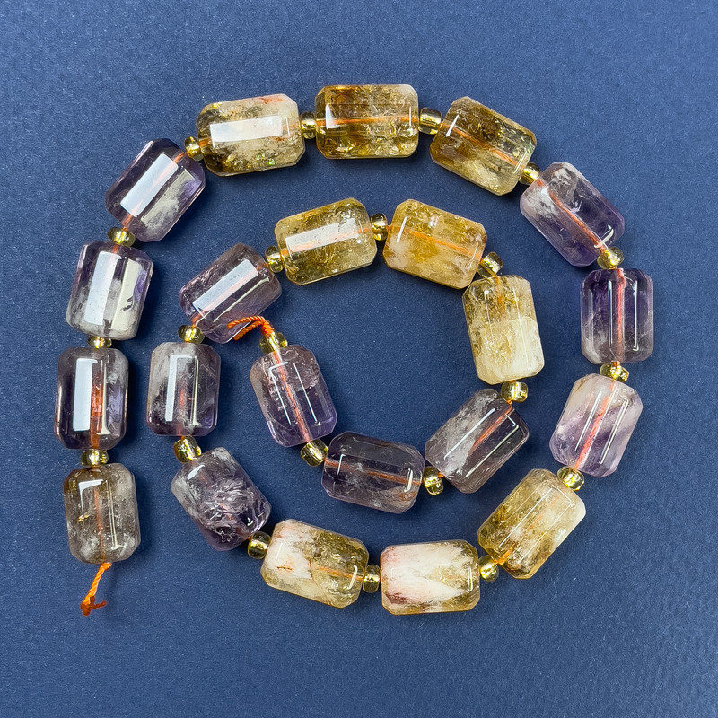 Perlen aus Citrin und Amethyst, facettierte Zylinder 14×10 mm ± mit Rocailles, Lochdurchmesser ca. 4 mm ± auf Faden, Länge ca. 39 cm+