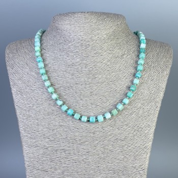 Amazonit-Kette mit facettierten Würfelperlen, Kantenlänge ca. 6 mm, Länge ca. 50 cm, mit Verschluss