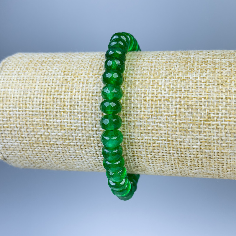 Armband aus Chrysopras, facettierte Rondellen, Durchmesser ca. 8×5 mm, Länge ca. 18 cm, Elastikband