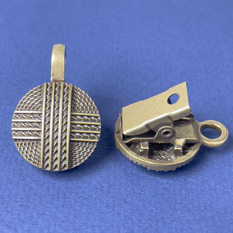 Brosche mit Klemme für Cardigan, Metallfarbe Bronze, Durchmesser ca. 20 mm, Länge ca. 52 mm