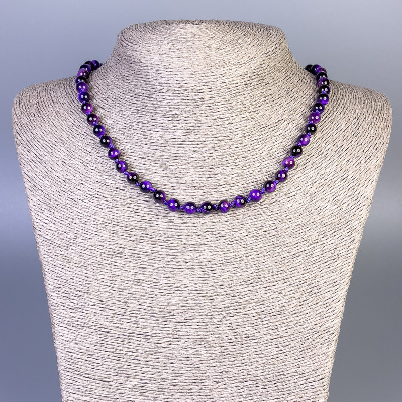 Halskette aus violettem Katzenauge, glatte Kugeln, Durchmesser ca. 6 mm, Länge ca. 50 cm, mit Verschluss
