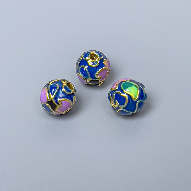 Perle Cloisonné blau-violett-grün emailliert, Durchmesser 8 mm, Loch Ø 1,5 mm, goldfarbenes Metall, 1 Stück