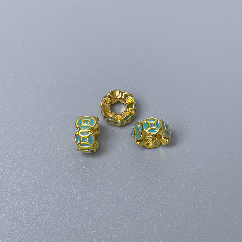 Cloisonsperle Rondell grün Emaille, Durchmesser ca. 6×3 mm, Lochdurchmesser ca. 2,8 mm, goldfarbener Metallton, 1 Stk