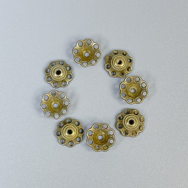 Bronzefarbene Perlenkappe für Perle, Durchmesser 8×1 mm ± Lochdurchmesser 1 mm ± Packung 54 Stück