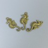 Schmuckzubehör – Anhänger Seepferdchen, bronzefarben, Maße 29×12×2 mm ± Lochdurchmesser ca. 2 mm ± Verpackung 11 Stück