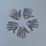 Schmuckzubehör Anhänger Handfläche, handgefertigt, silberfarbene Metallfarbe, Abmessungen 12 × 11 × 1 mm, Lochdurchmesser 1,5 mm, Verpackung 20 g (~50 Stück)