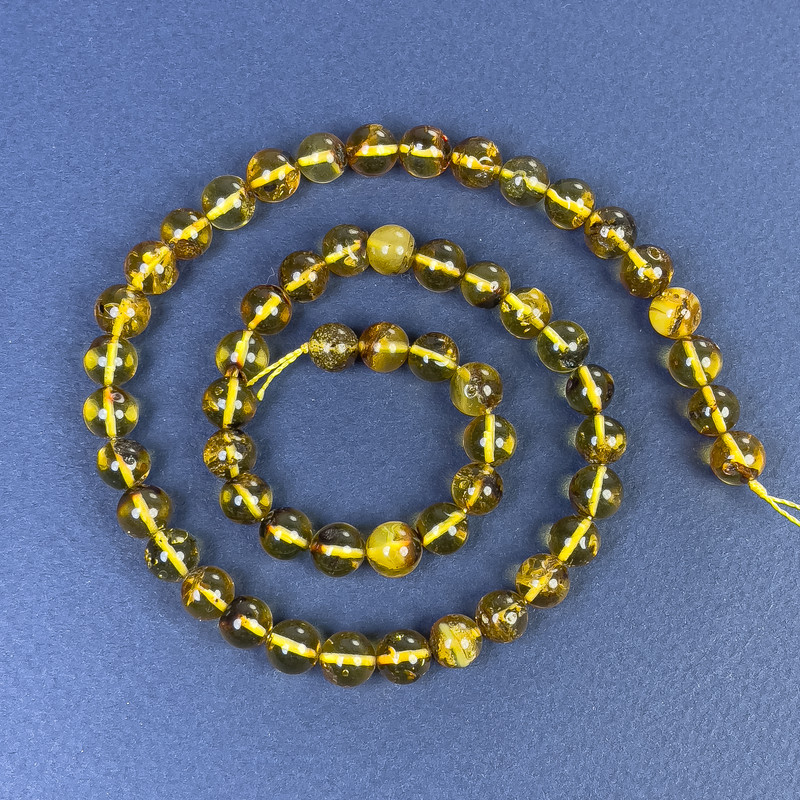Bernsteinperlen – glatte Kugeln, 8 mm, auf Schnur, Länge ca. 39 cm+