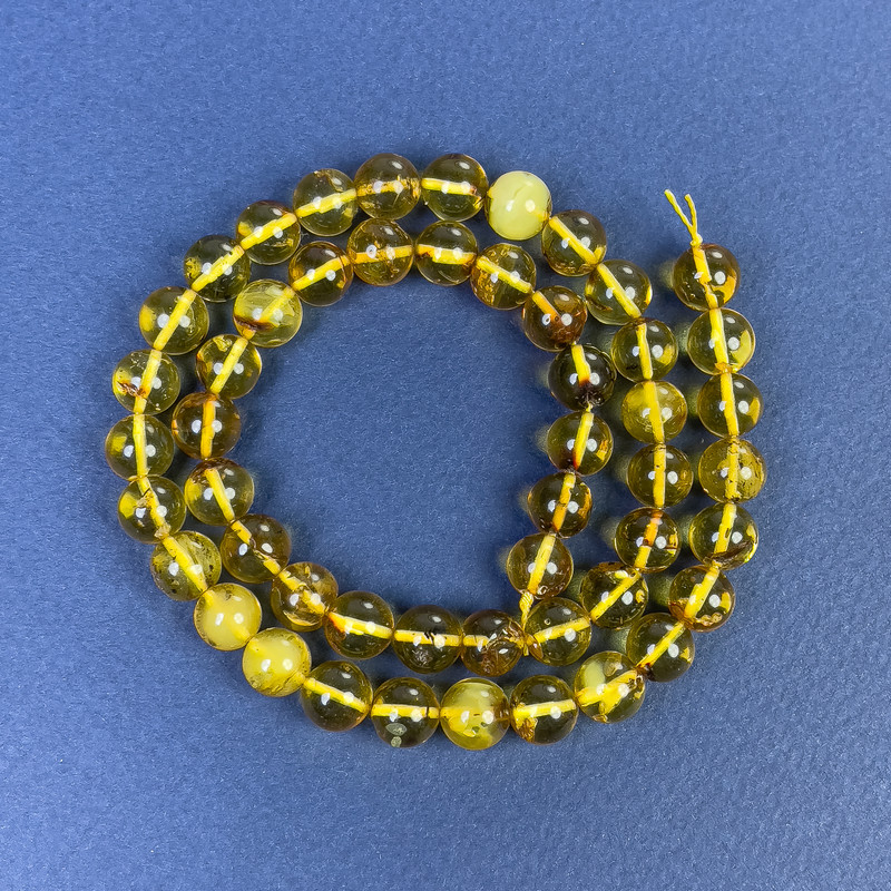 Bernsteinperlen – glatte Kugeln 7 mm ± auf Schnur, Länge ca. 39 cm ±