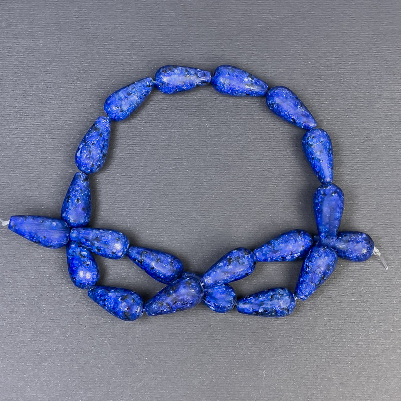 Lazurit-Perlen in Tropfenform, Naturstein, 19×10 mm, Bohrung ca. 1 mm, Länge ca. 42 cm