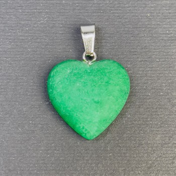 Herz-Anhänger aus Chrysopras, getönter Stein, 20×20×5×28 mm+