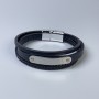 Herrenarmband aus schwarzem Öko-Leder mit Metall-Einlagen, Dicke 10–19 mm +/-, Länge 22 cm +/-, Verschluss aus silberfarbenem Metall