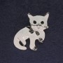 Brosche Katze, Farbe weiß, Emaille, schwarze Strasssteine, silbernes Metall, 40×23 mm+
