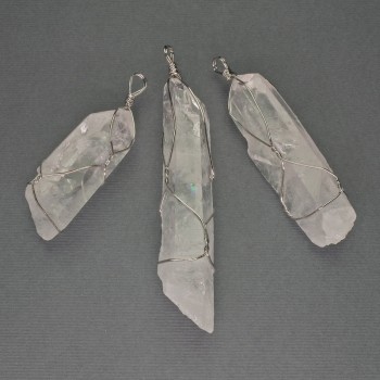 Anhänger Bergkristall im Drahtgeflecht, 65×55×18 mm, assortiert