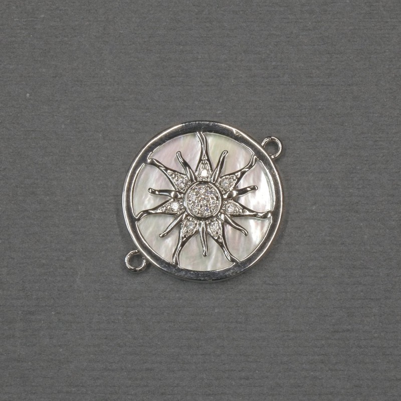 Verbindungsstück 'Sonne' mit natürlichem Perlmutt, 18×22×3 mm ± silberfarbenes Metall