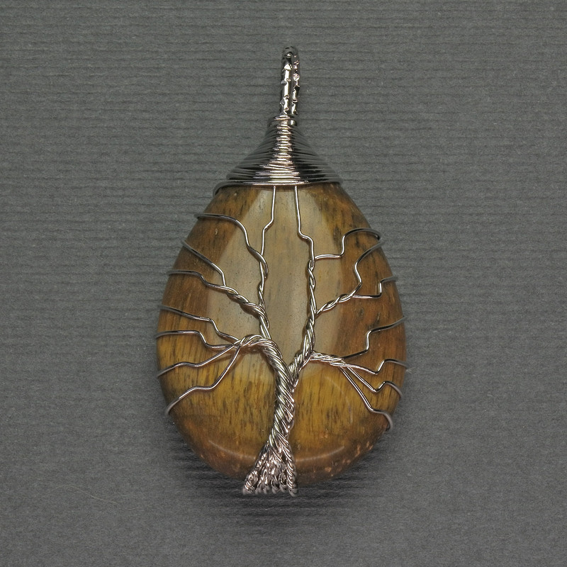 Tropfenanhänger aus Tigerauge, 24×35×48 mm ±, umhüllt von silberfarbenem Metall