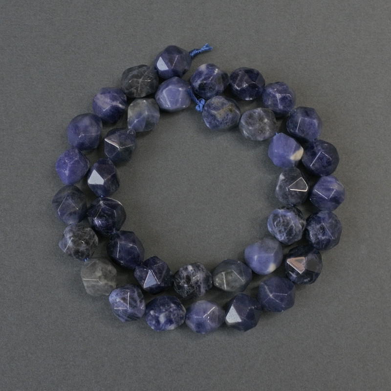 Sodalit-Facettenperlen, Durchmesser 10×8 mm, Länge ca. 36 cm, auf einer Schnur